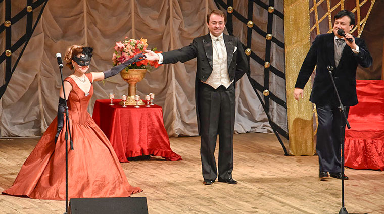 Выступление артистов театра для гостей санатория Виктория в Кисловодске