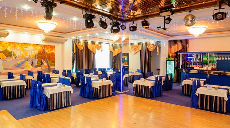 Танцевально-развлекательный Арт-зал санатория Виктория в Кисловодске