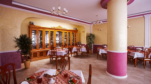 Малый обеденный зал №1