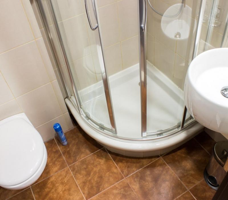 Ванная комната в 2 местном 1 комнатном Стандарте санатория Плаза СПА в Железноводске