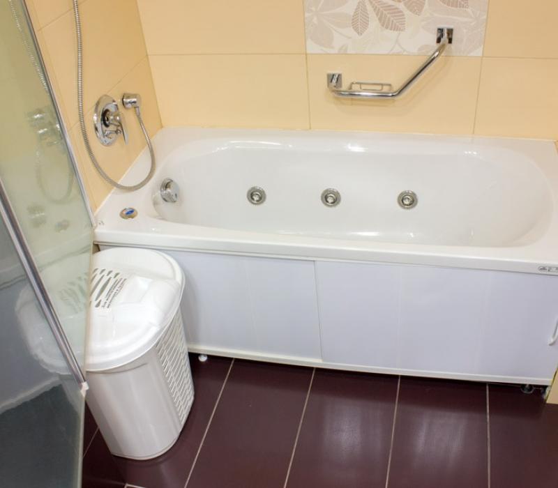 Ванная комната 2 местного 2 комнатного Люкса в санатории Плаза СПА. Железноводск