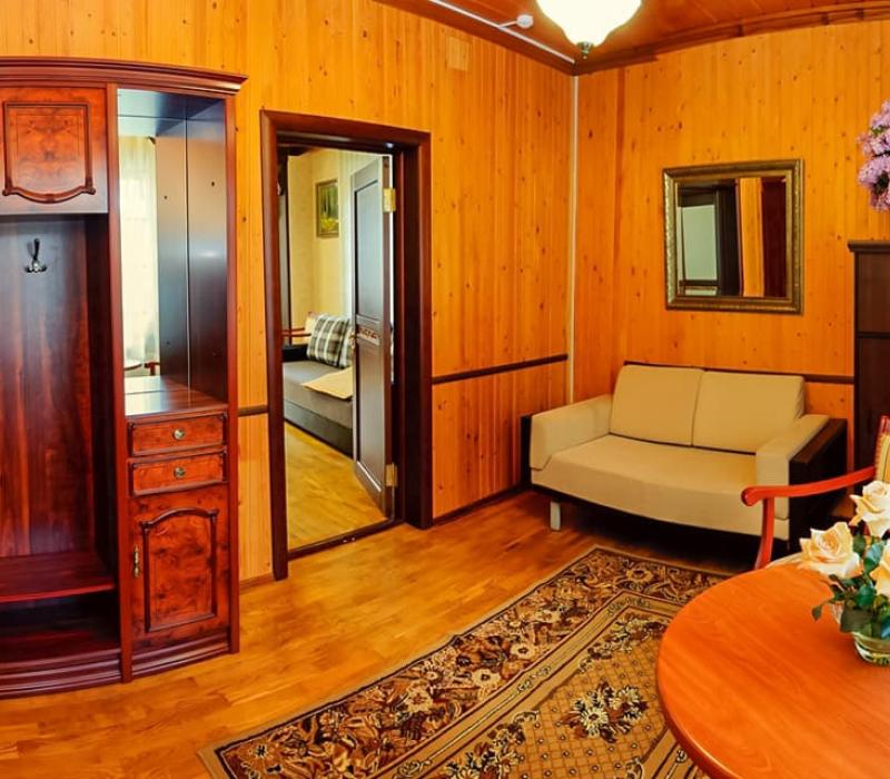 Гостиная 2 местного 2 комнатного Стандарта семейный в санатории Вилла Арнест. Кисловодск