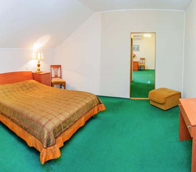 Спальня 2 местного 2 комнатного Люкса, Коттедж «Любовь» в санатории Вилла Арнест. Кисловодск