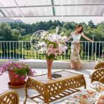 Меблированная терраса номера 2 местные 3 комнатные Апартаменты санатория Вилла Арнест в Кисловодске