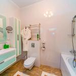 Оснащение ванной комнаты в 2 местных 3 комнатных Апартаментах санатория Вилла Арнест Кисловодска