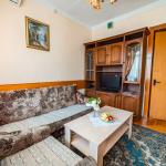 Гостиная в 2 местном 2 комнатном Повышенной Комфортности Центрального военного санатория в Пятигорске